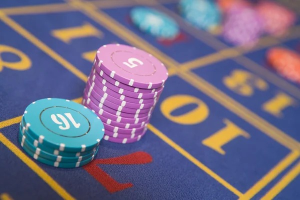 Live game show broadcast interface on kode4d slot with live dealer and interactive chat